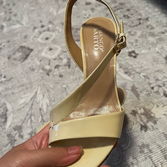 Franco Sarto Ivory/Beige Strappy Sandals Wedge Heel Size 7 - Picture 5 of 7